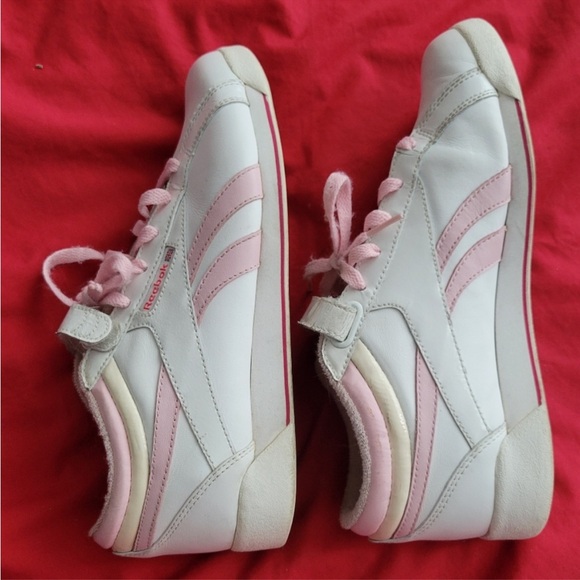 Vintage Reebok Velcro Pink and White
Low top - Picture 4 of 8